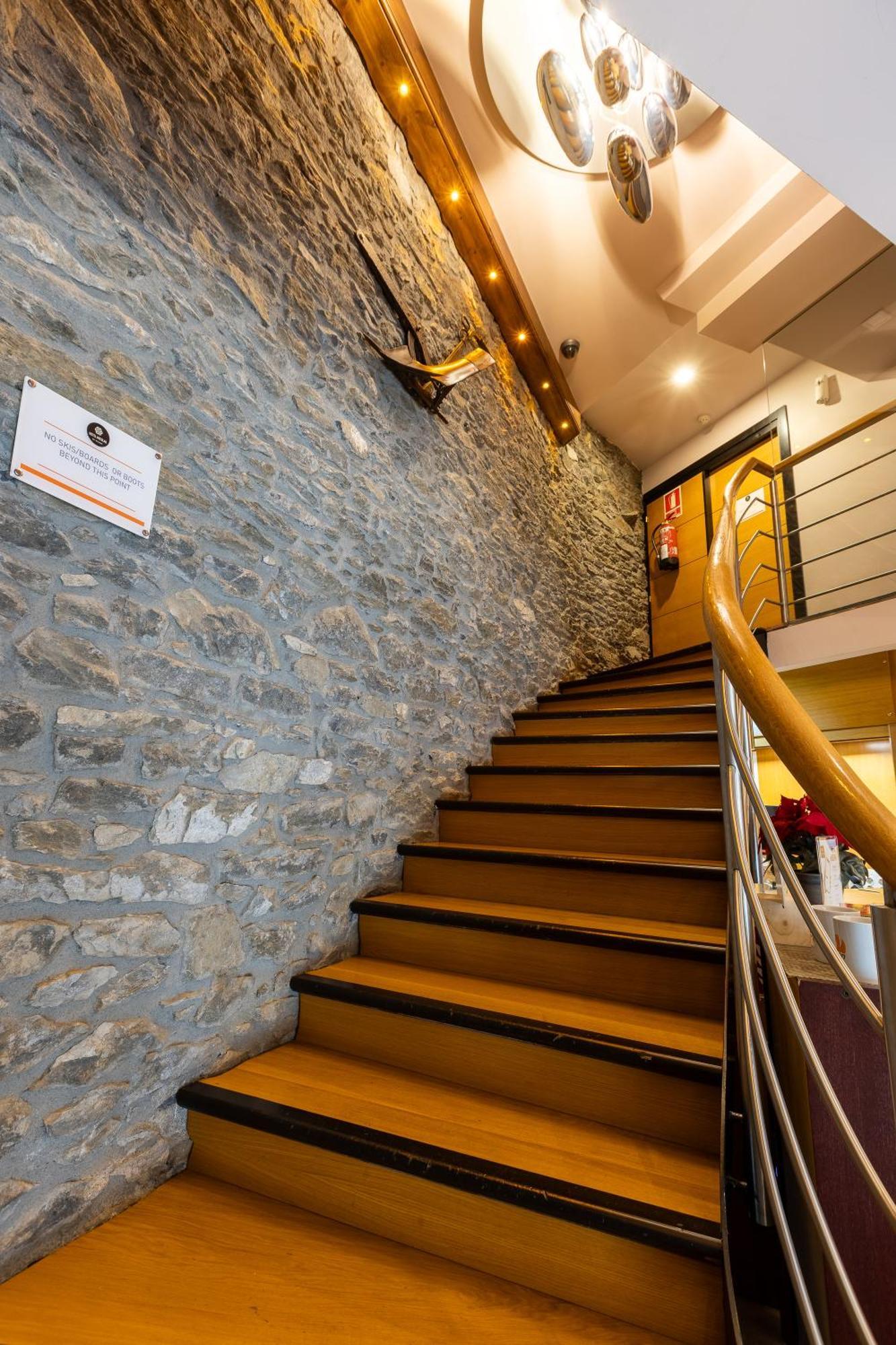 Hotel Micolau Arinsal Zewnętrze zdjęcie